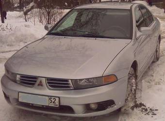 2004 Mitsubishi Galant Photos