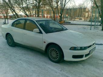 2004 Mitsubishi Galant Pics