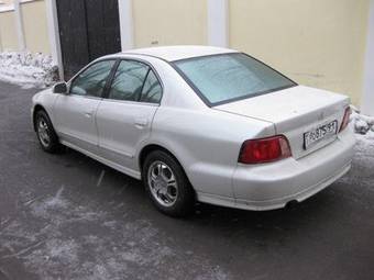 2004 Mitsubishi Galant Photos