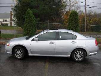 2004 Mitsubishi Galant Pictures