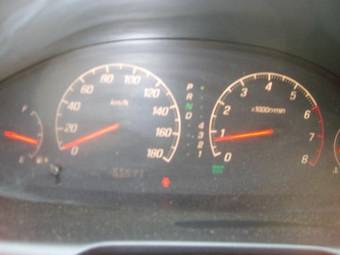2004 Mitsubishi Galant Images