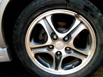 2004 Mitsubishi Galant Pictures