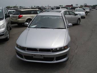 2004 Mitsubishi Galant Photos