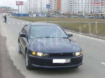 2004 Mitsubishi Galant Photos