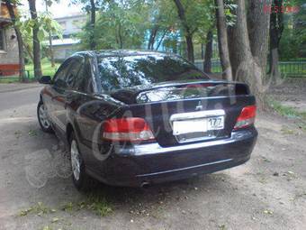 2004 Mitsubishi Galant Photos