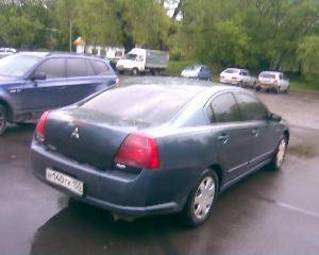 2004 Mitsubishi Galant Pics