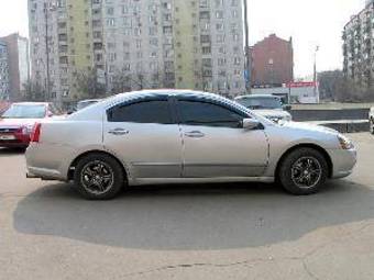 2004 Mitsubishi Galant Wallpapers