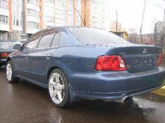 2004 Mitsubishi Galant Photos