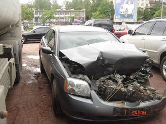 2004 Mitsubishi Galant Pictures