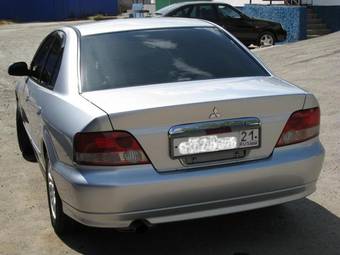 2004 Mitsubishi Galant Photos