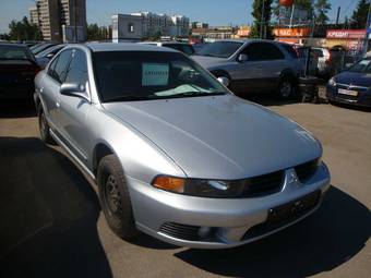 2004 Mitsubishi Galant Photos