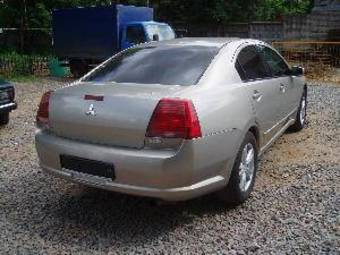 2004 Mitsubishi Galant Pictures