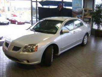 2005 Mitsubishi Galant Pics