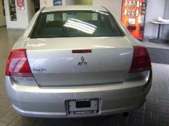 2005 Mitsubishi Galant Pictures