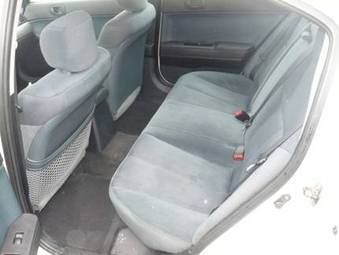 2005 Mitsubishi Galant Photos