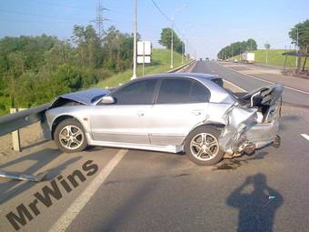 2005 Mitsubishi Galant Photos