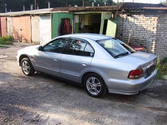 2005 Mitsubishi Galant Photos