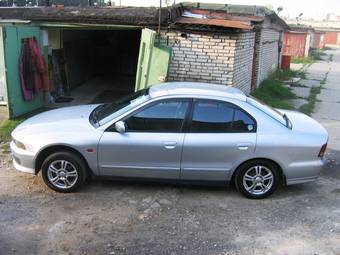 2005 Mitsubishi Galant Photos