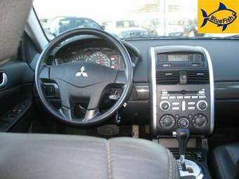 2006 Mitsubishi Galant Photos