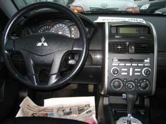 2007 Mitsubishi Galant Photos