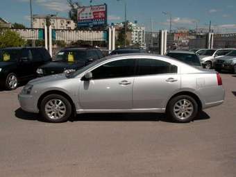 2007 Mitsubishi Galant Photos