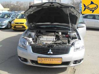 2008 Mitsubishi Galant Photos