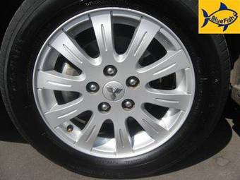 2008 Mitsubishi Galant Images
