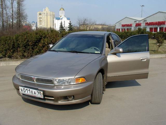 2000 Mitsubishi Galant Sports