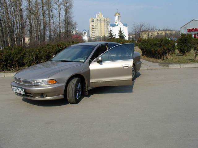 2000 Mitsubishi Galant Sports