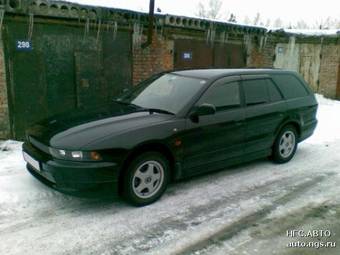 2000 Mitsubishi Galant Wagon Photos