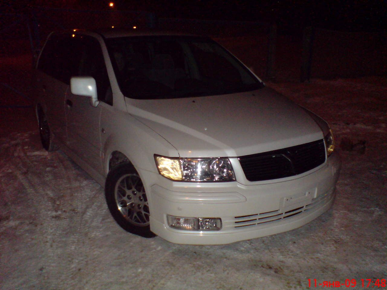 2002 Mitsubishi Grandis specs, Engine size 2400cm3, Fuel