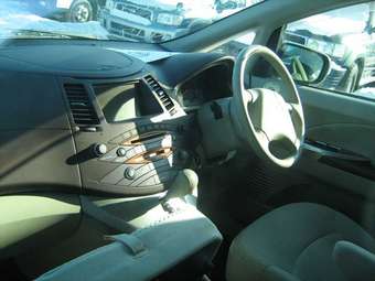 2003 Mitsubishi Grandis For Sale