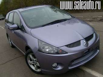 2003 Mitsubishi Grandis Pics