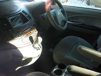 2003 Mitsubishi Grandis For Sale