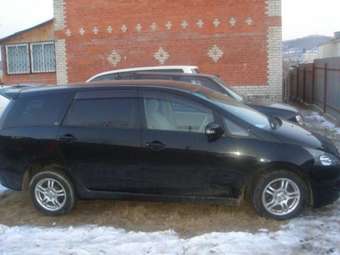 2003 Mitsubishi Grandis Pictures