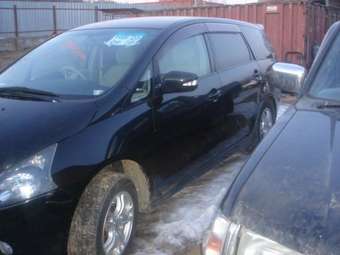 2003 Mitsubishi Grandis Pictures