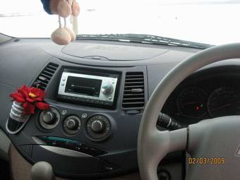 2003 Mitsubishi Grandis For Sale