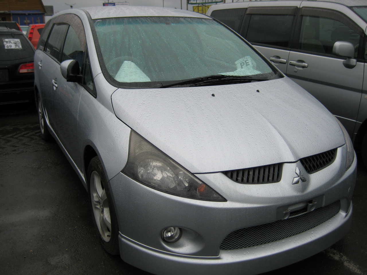 2003 Mitsubishi Grandis