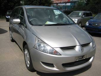 2003 Mitsubishi Grandis