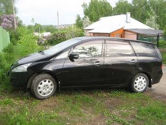 2003 Mitsubishi Grandis Pictures