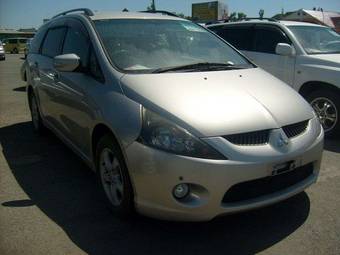 2003 Mitsubishi Grandis For Sale