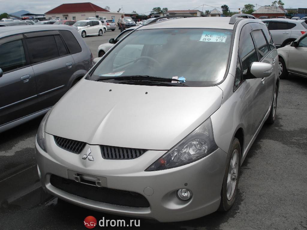 2003 Mitsubishi Grandis