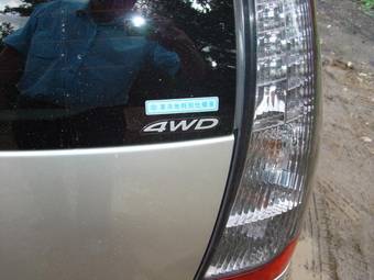 2003 Mitsubishi Grandis Photos