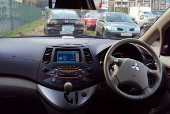 2003 Mitsubishi Grandis For Sale