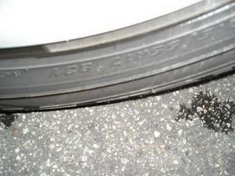 2004 Mitsubishi Grandis Pictures