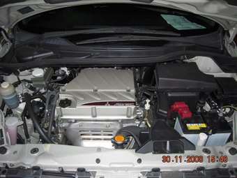 2004 Mitsubishi Grandis Pictures