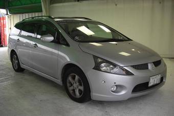 2004 Mitsubishi Grandis For Sale