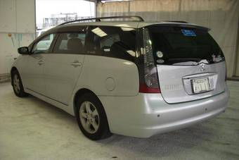 2004 Mitsubishi Grandis For Sale