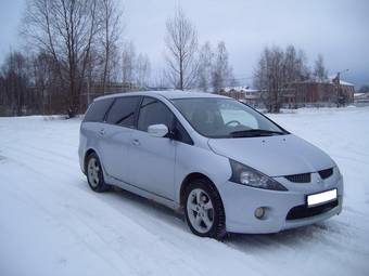 2004 Mitsubishi Grandis