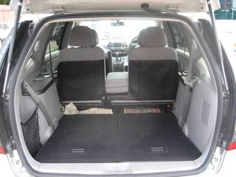 2004 Mitsubishi Grandis For Sale